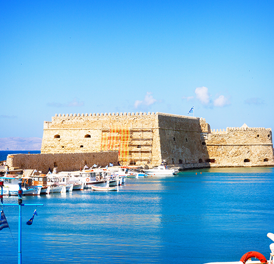 Photo heraklion harbour crete greece